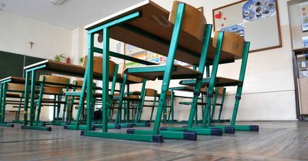 Od soboty cała Polska strefą czerwoną, nauka w klasach 4-8 w trybie zdalnym