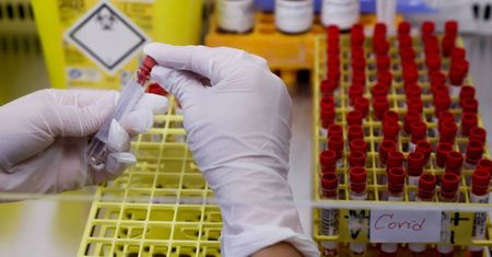 SARS-CoV-2 mutuje wolniej niż wirus grypy czy HIV, a jego mutacje nie muszą być groźne