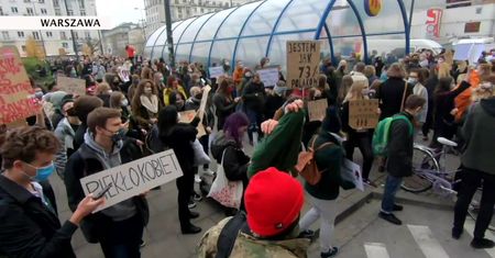 Siódmy dzień protestów po decyzji TK. Tysiące ludzi na ulicach miast