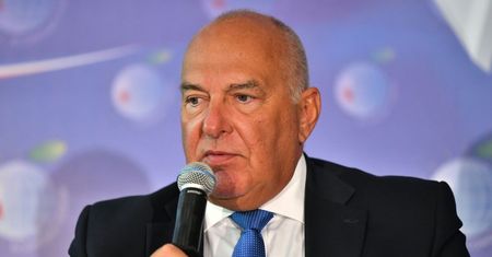 Kościński: nie można wykluczyć, że kolejne sektory będą przez jak jakiś czas zamknięte