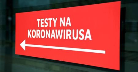 Osoba skierowana na test w kierunku koronawirusa obowiązana jest poddać się kwarantannie