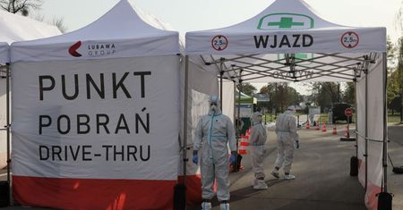 Zostają wydłużone godziny pracy punktów drive thru; chcemy rozładować kolejki