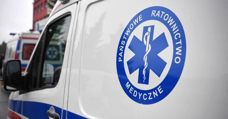 Kontrola w szpitalach, które nie przyjęły kierowcy karetki z COVID-19; mężczyzna zmarł