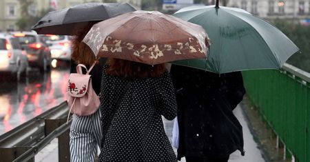IMGW: intensywne opady w sześciu województwach