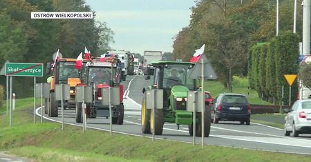 Rolnicy blokują drogi w całej Polsce. Protest przeciwko “piątce dla zwierząt”