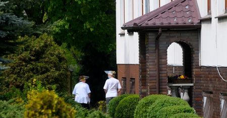 Rekomendacje i instrukcje dla DPS-ów, zaktualizowane przez MRiPS i GIS