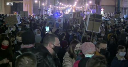 “Chcemy mieć wybór, nie zakaz”. Demonstracje pro-choice w wielu miastach