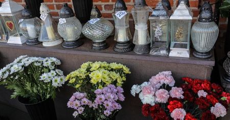 Będzie pomoc dla handlarzy, którzy ucierpieli w związku z zamknięciem cmentarzy
