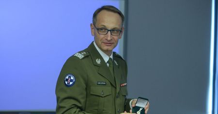 Skuteczna izolacja osób zakażonych i powszechne testowanie podstawą wygaszenia epidemii