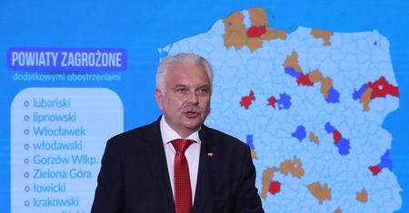 51 powiatów z obostrzeniami; 17 w strefie czerwonej, 34 w strefie żółtej