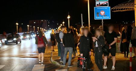 Na granicy z krajami UE zniesiono kontrolę graniczną i sanitarną; brak obowiązku kwarantanny