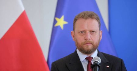 Szumowski: koronawirusa nie zlikwiduje wysoka temperatura, ale zabija go dystans