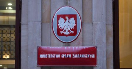 330 tys. Polaków zgłosiło chęć głosowania za granicą; w 21 krajach głosowanie tylko korespondencyjne