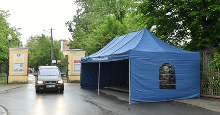 Łódzkie: kolejnych 26 osób z SARS-CoV-2 w fabryce lodów w Działoszynie