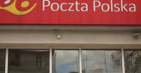 Poczta Polska po spadku przychodów o 21 proc. ograniczy premie i zmniejszy wynagrodzenia
