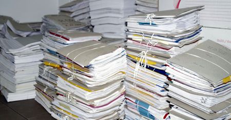 “Tak źle z opiniami jak teraz, już dawno nie było” – jakie problemy występują wśród polskich biegłych sądowych?
