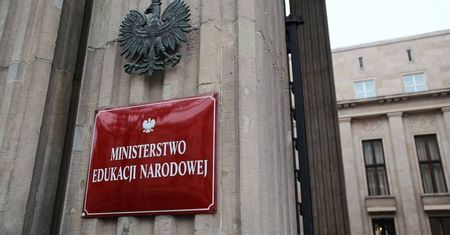 MEN przypomina zasady bezpieczeństwa, w tym sanitarnego podczas letniego wypoczynku