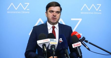 Rzecznik MZ: poza trzema województwami mamy spadek liczby zachorowań