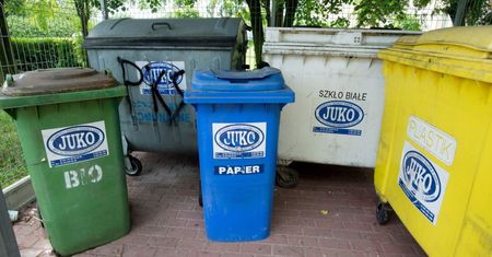 Trzech na czterech Polaków segreguje śmieci