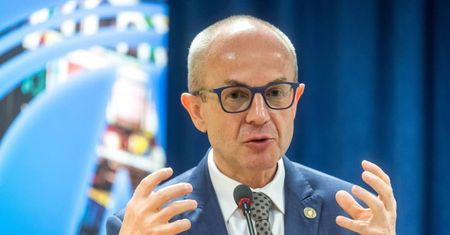 Jest zgoda na rozpoczęcie badań klinicznych leków mających pomóc w walce z epidemią