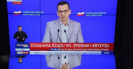 Morawiecki: podjąłem decyzję o przedłużeniu zasiłku opiekuńczego