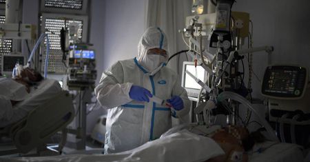 “El Mundo”: szczepionka przeciwko koronawirusowi najwcześniej na wiosnę 2021 r.
