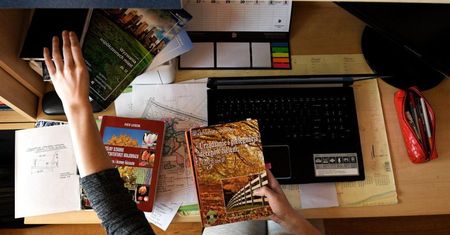 Naukowcy i studenci: zdalne nauczanie na uczelniach często się sprawdza