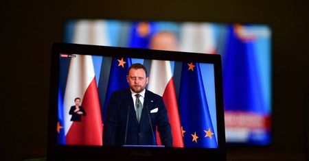 Szumowski: otwarcie miejsc opieki nad dziećmi musi się odbyć z zachowaniem bezpieczeństwa