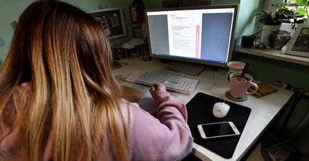 Ponad 7 mln pobrań arkuszy próbnego egzaminu ósmoklasisty i próbnej matury