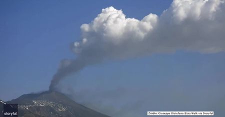 Wulkan Etna znowu aktywny. Słup dymu sięga nawet pięciu kilometrów