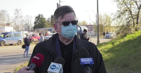 Pożar nielegalnego składowiska chemikaliów pod Kielcami