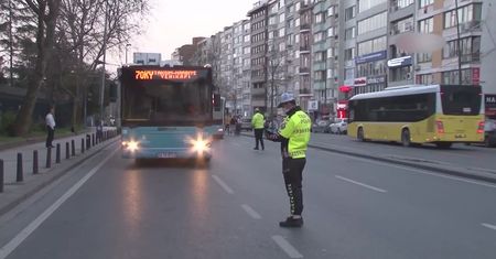 Komunikacja miejska w Stambule zamarła. Spadek o ponad 90 procent