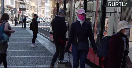 Czechy znoszą ograniczenia związane z pandemią. Mieszkańcy Pragi mogą korzystać z parków i centrów handlowych