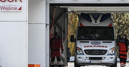 461 osób personelu medycznego jest zakażonych koronawirusem