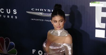 Kylie Jenner kupiła swojej 2-letniej córce… kucyka za 200 tys. dolarów