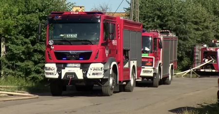 Pożar składowiska odpadów w Kutnie. Spłonęły pozostałości farb i lakierów