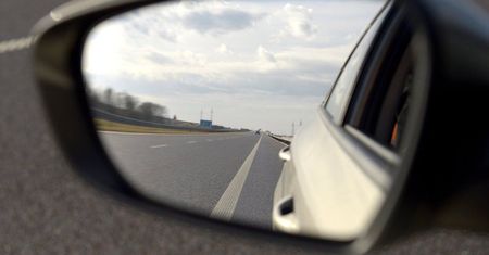 Starcie grupy mężczyzn na autostradzie A4; policja bada sprawę