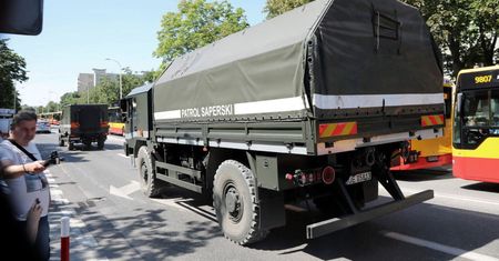 Bomba lotnicza SD 250 znaleziona na budowie II linii metra w Warszawie została zneutralizowana