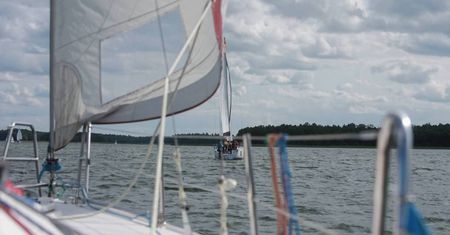 Warmińsko-mazurskie: na jeziorze Dargin zaginął 18-latek ze Szkocji