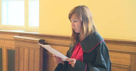 Ruszył proces młodych rodziców z Malborka oskarżonych o brutalne znęcanie się nad kilkutygodniową córką