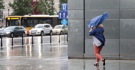 Burze z gradem na Lubelszczyźnie i Mazowszu