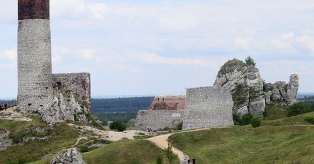 Jura Krakowsko-Częstochowska: naukowcy odkryli system tuneli pod zamkiem w Olsztynie