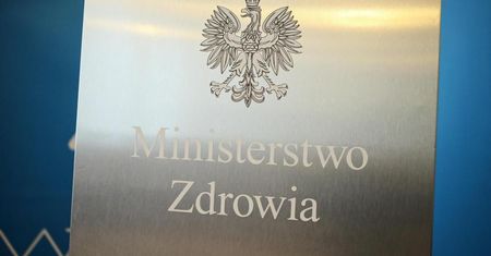 Nakaz dokumentowania, dlaczego nie zasłania się ust i nosa naruszałby konstytucję