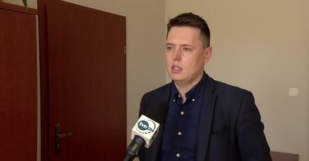 Ojciec z premedytacją wjechał w busa, którym podróżowały dzieci z matką. Został aresztowany