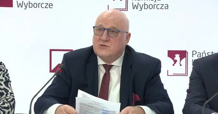 „10 zł, butelka piwa, hot dog i pół litra wódki”. PKW o nietypowej ofercie za głos