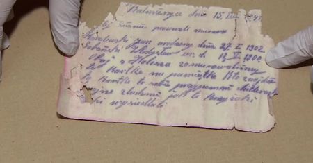 List w butelce napisany w 1941 r. przez pracowników przymusowych znaleziony podczas remontu stacji w Nowych Skalmierzycach