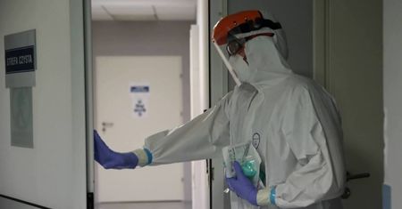 305 nowych zakażeń koronawirusem, zmarło 6 kolejnych osób