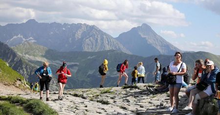 Na Mazurach tłok, w Tatry wracają turyści, nad morzem mogą być wolne miejsca
