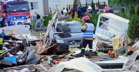 Sześć osób poszkodowanych po przejściu trąby powietrznej nad Ustroniem Morskim