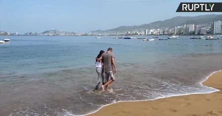 Plaże w Acapulco znów otwarte.